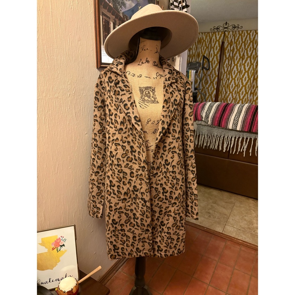 NWOT Andree By Unit Leopard Jacket